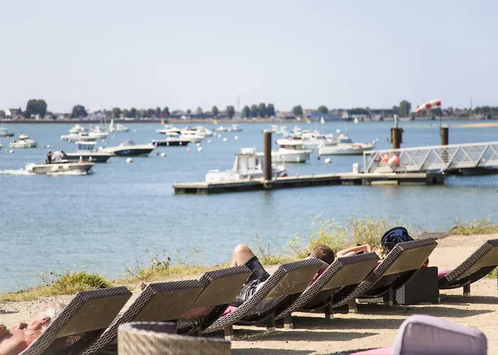 Apartment Duplex Cosy En Bord De Avec Parking - Fr-1-788-98 Merville-Franceville-Plage